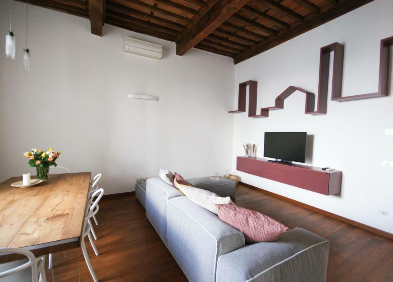 Tabacchi Luxury Apartment In Lucca Historical Center Near Toll Parking المظهر الخارجي الصورة